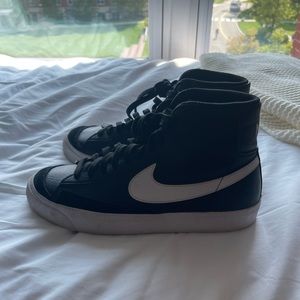 AMAZING CONDITION! Nike blazers